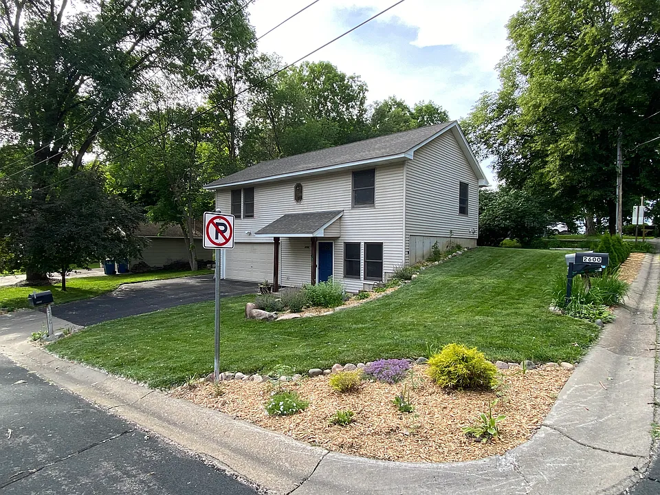 4786 Carrick Rd