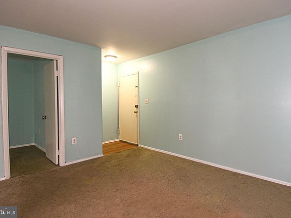 4th image of 5200 Crossfield Ct #133