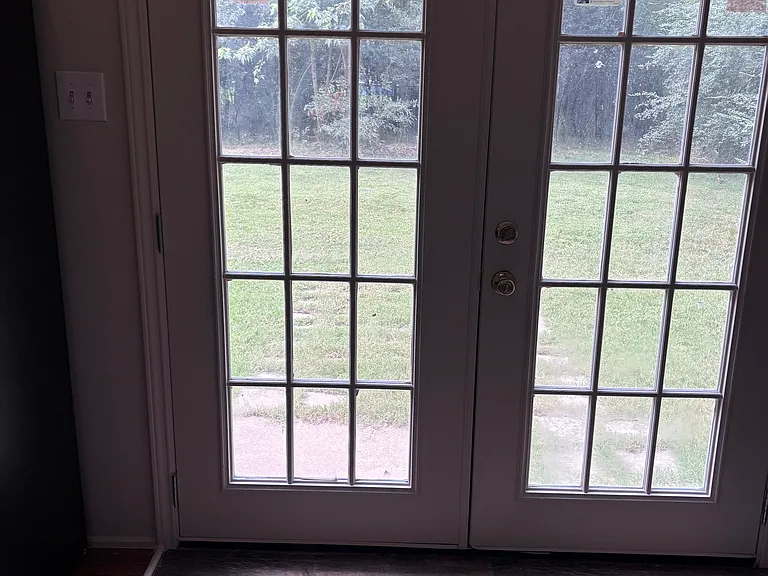 2405 Broadview Ave — Photo 5