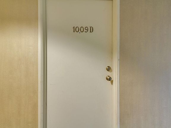 3rd image of 3415 W End Ave #D-1009