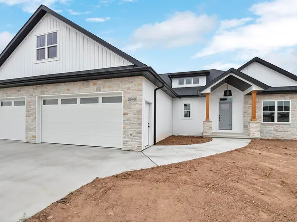 2640 Willow Grove Ln, Green Bay, WI 54311