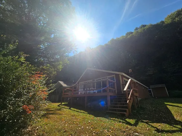 428 Azalea Rd, Kennerdell, PA 16374