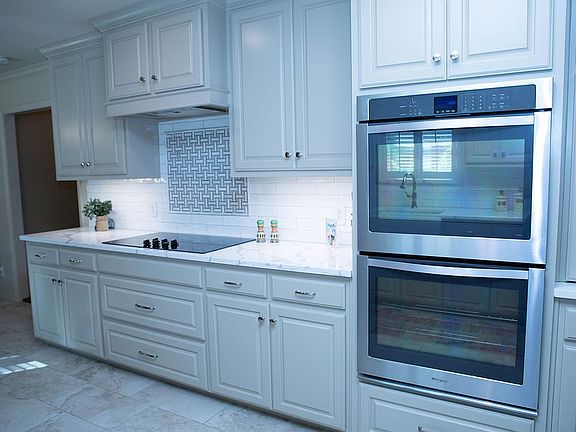 3rd image of 2404 Essex Dr