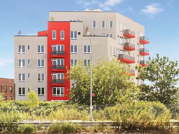 2nd image of 975 Liberty Ave #3F