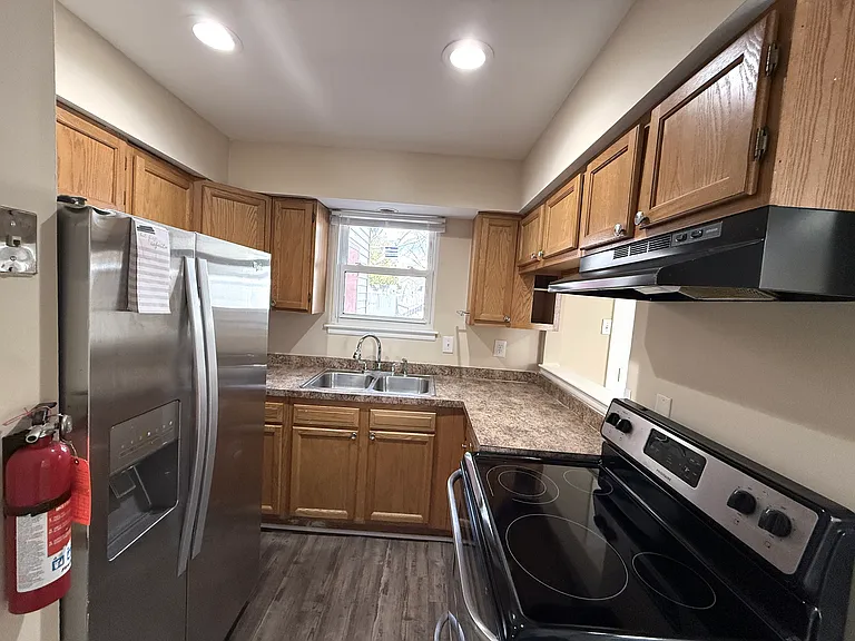 521 W Loch Lomond Dr — Photo 6