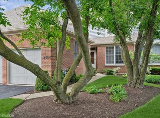 2105 Norwich Ct, Glenview, IL 60026