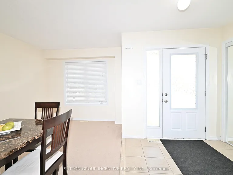 90 Sovereigns Gate #29 — Photo 3