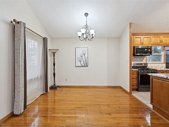 5th image of 1774 Allen Dr