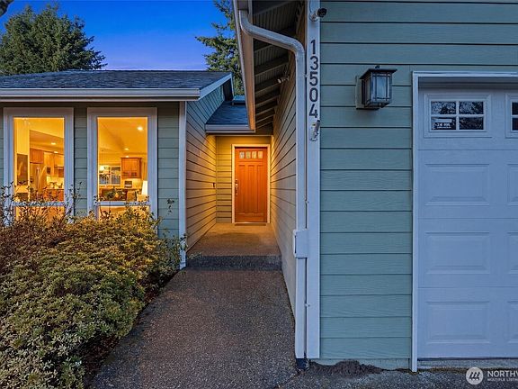 3rd image of 13504 49th Avenue SE