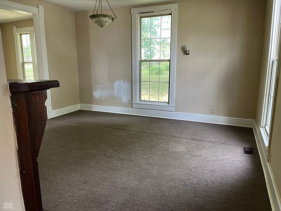 3rd image of 211 N Jackson St