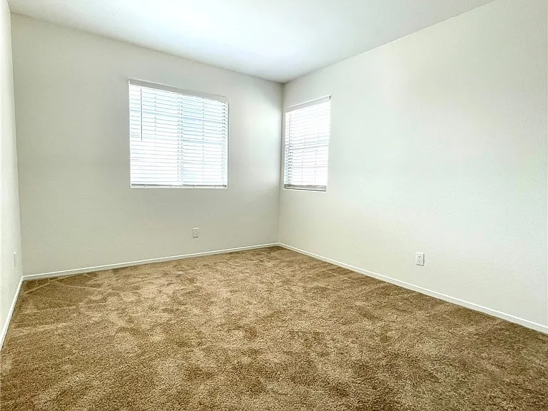 1326 Pine Terrace Ct — Photo 38