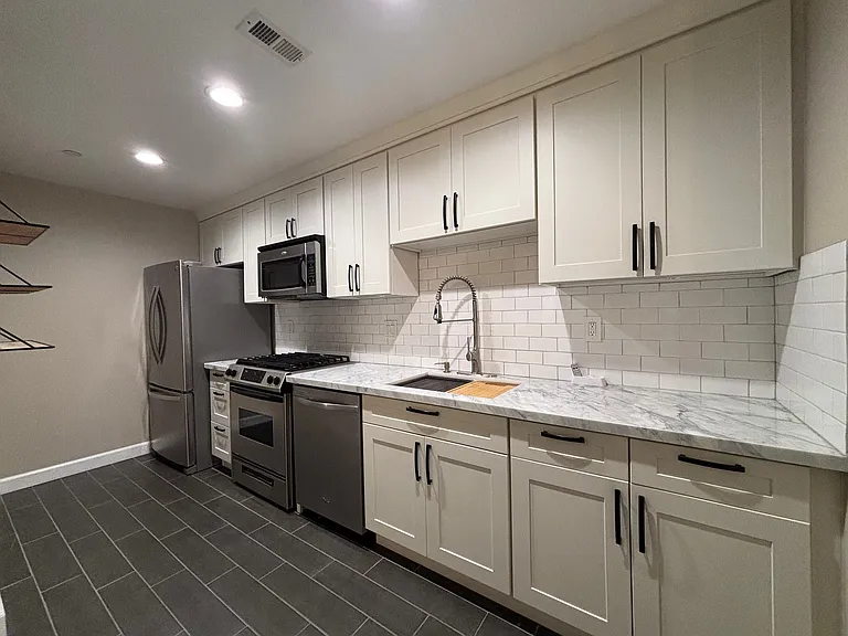 17168 Newhope St #111 — Photo 10