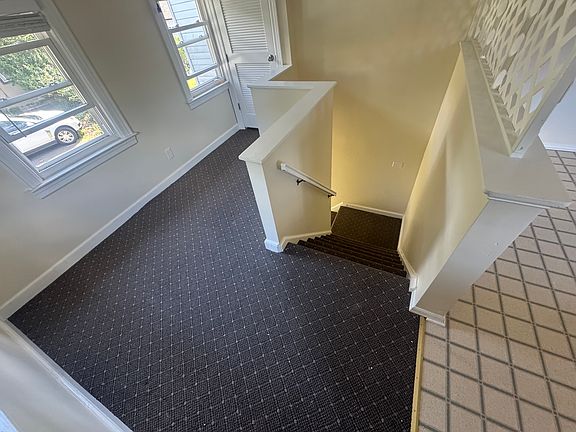 3rd image of 136 Prospect St Floor 2