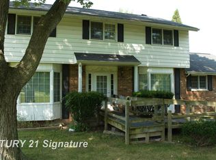 3241 Luce Rd, Flushing, MI 48433