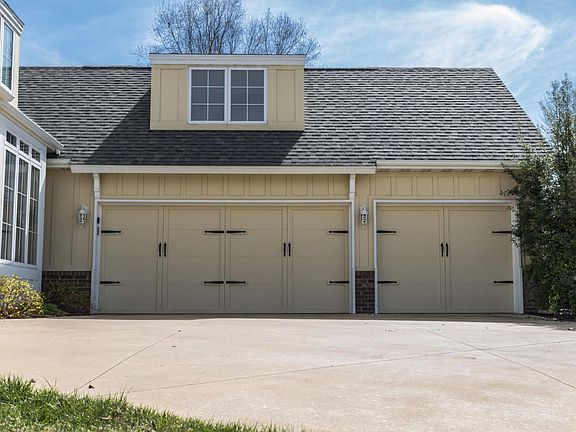 3rd image of 4402 Scioto Dr