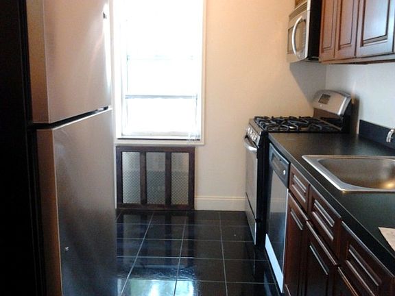 2nd image of 14210 Roosevelt Ave #522