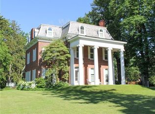 970 River Rd, Youngstown, NY 14174