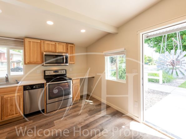 205 Woodland Ave #24