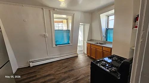 449 River St #6 Photo 1