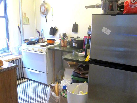 4th image of 355 E 4th St APT 6D
