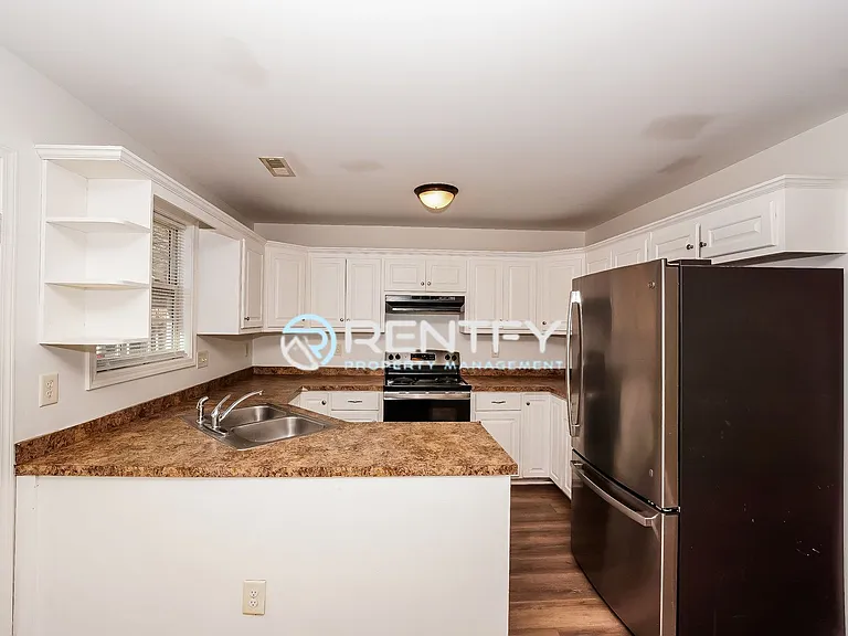 1110 Mason St — Photo 7