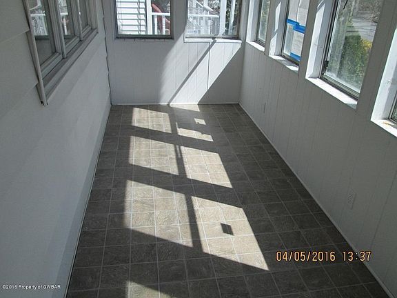 carpet sunroom