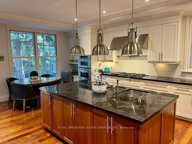 33 Howard Ave — Photo 13