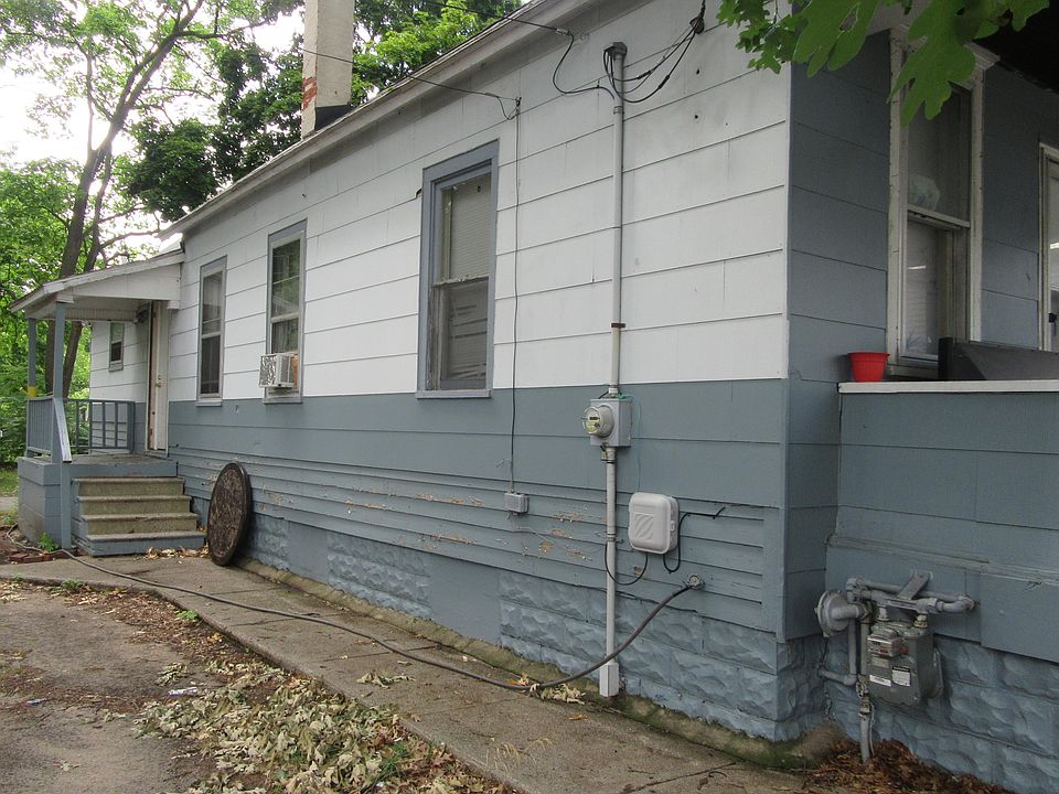 2nd image of 1239 S Getty St
