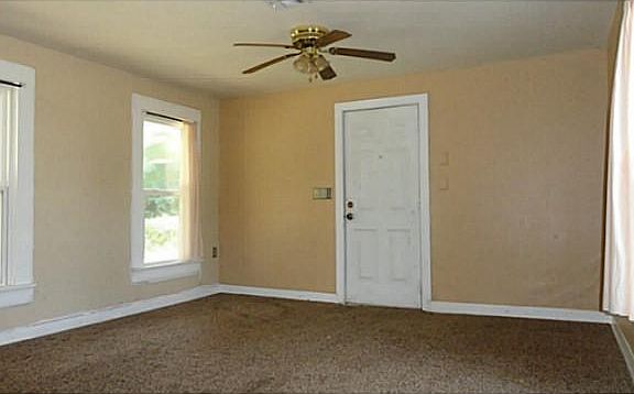 4th image of 811 S Market Ave