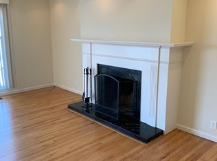 253 Crestmoor Cir, Pacifica, CA 94044
