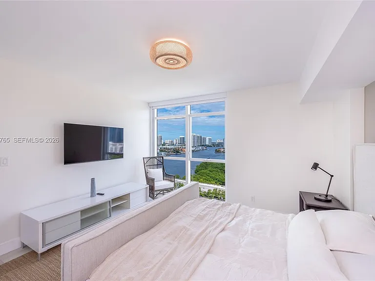 400 Sunny Isles Blvd #1518 — Photo 16