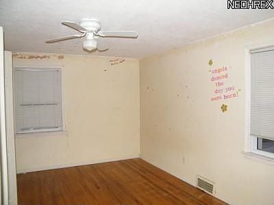 4th image of 5934 Hodgman Dr