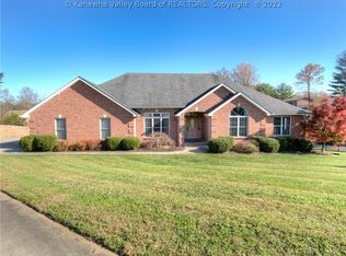 1 Marta Ln, Barboursville, WV 25504