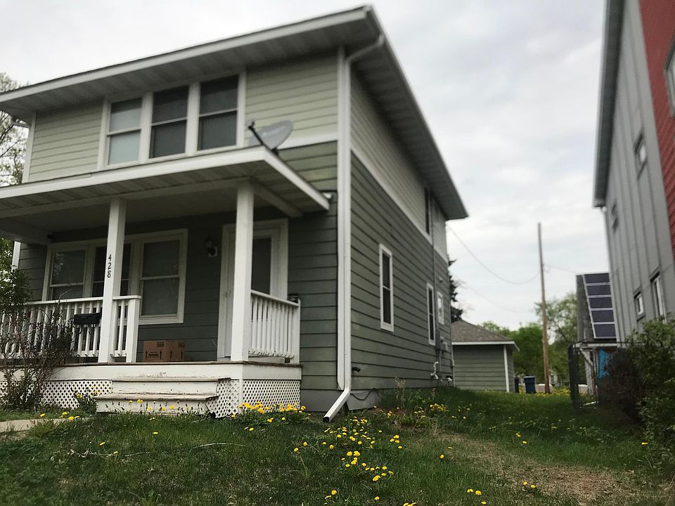 1st image of 428 31st Ave N