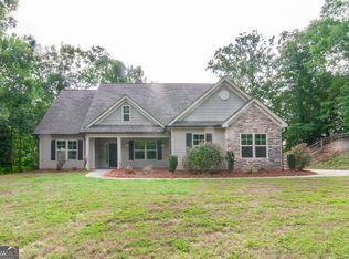 99 Smokey Ridge Dr, Newnan, GA 30263