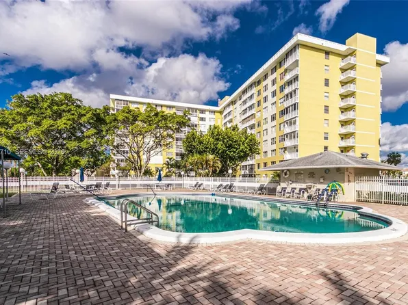 4400 Hillcrest Dr, Hollywood, FL