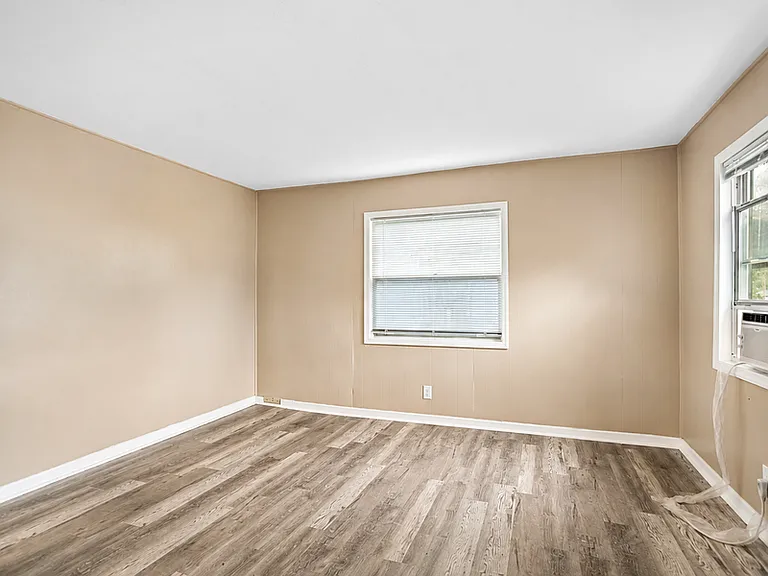 2552 27th Ave N #1 — Photo 11