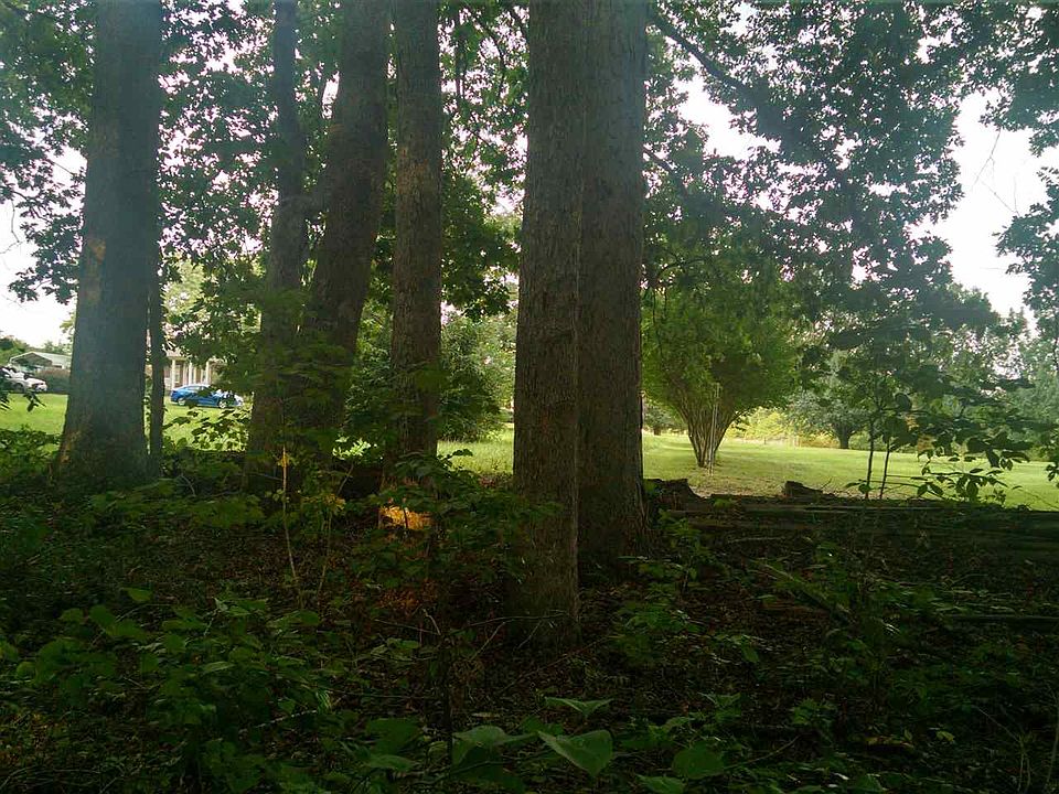2nd image of 200 Allen Dr