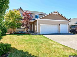 782 Meadowlawn Pl, Molalla, OR 97038