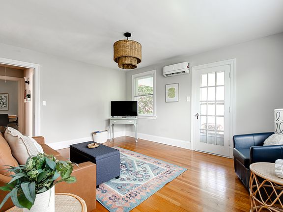 4th image of 1312 Avondale Ave