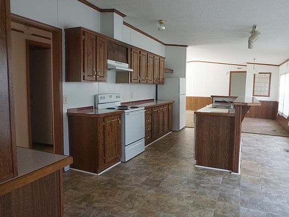 4th image of 1993 Creekwood Dr