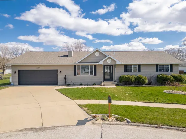 2609 Heather Ln, Waterloo, IA 50701