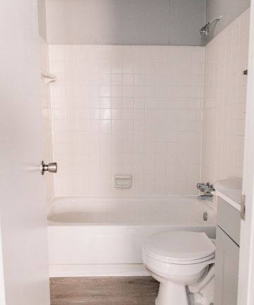 5th image of 615 Cedarwood Dr #17484761