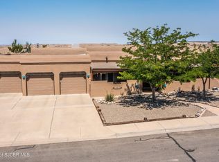 808 Santa Barbara Dr, Farmington, NM 87401