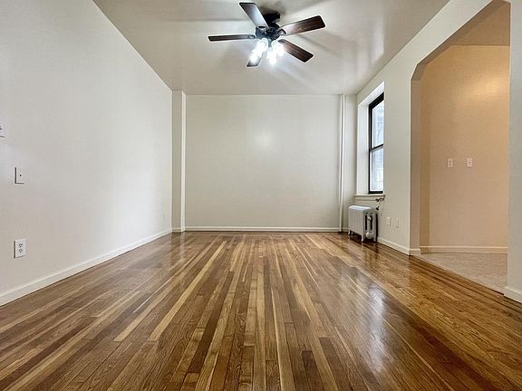 3rd image of 8405 Bay Pkwy #B9