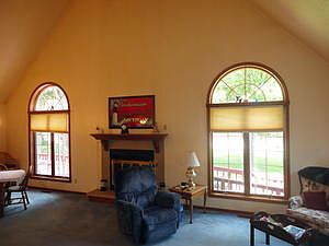 5th image of 4822 Saint Clair Rd