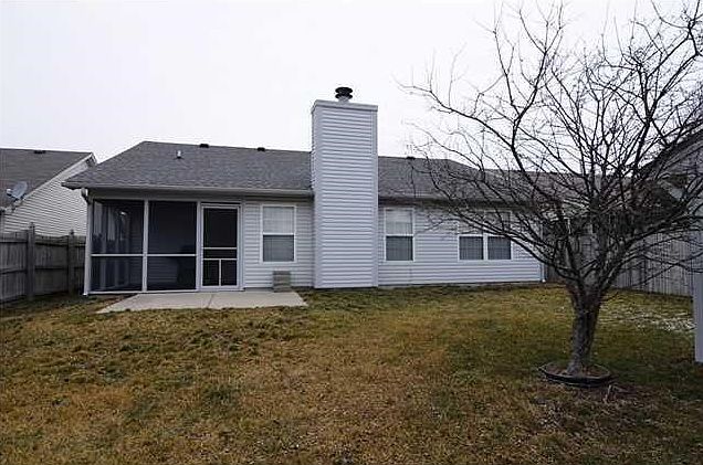 2nd image of 7249 Bracken Ln