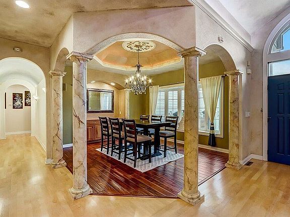 Formal Dinning Room