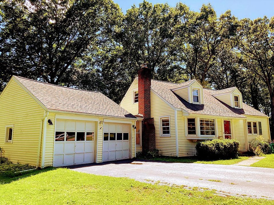 1st image of 31 Glen Cir