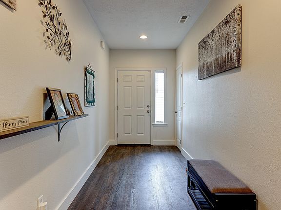 3rd image of 21205 SE Golden Market Ln